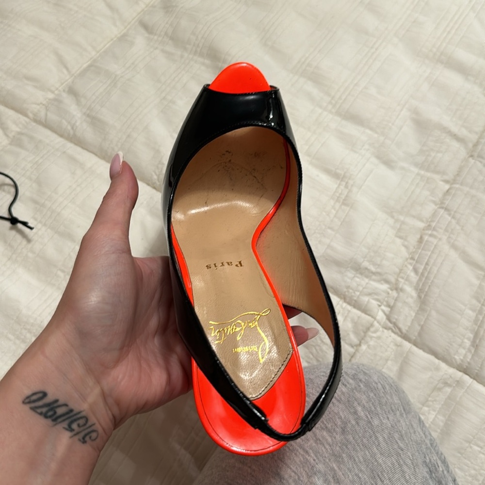 Sandals - Picture 3 of 11